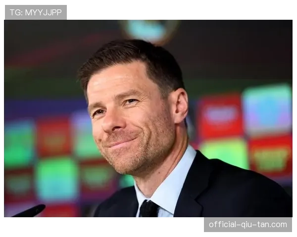 哈维·阿隆索专栏撰文,解析三中卫体系中翼卫的现代职能演变 哈维·阿隆索专栏撰文,解析三中卫体系中翼卫的现代职能演变