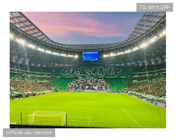 镜头捕捉:山东泰山球迷看台打出巨型TIFO致敬功勋主帅图巴科维奇 镜头捕捉:山东泰山球迷看台打出巨型TIFO致敬功勋主帅图巴科维奇